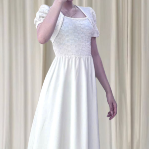 ĐẦM TRẮNG DÀI CỔ VUÔNG