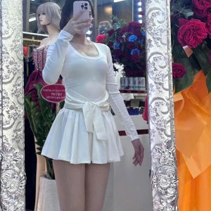 VÁY TRẮNG THẮT NƠ EO