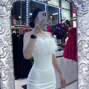 VÁY TRẮNG LÔNG VŨ