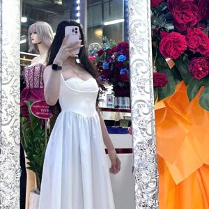 VÁY TRẮNG BỒNG XÒE DÀI