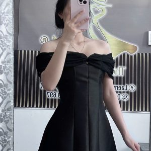 VÁY ĐEN TRỄ VAI ĐÍNH ĐÁ