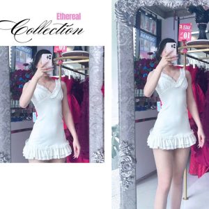 ĐẦM ÔM PHỐI REN BÈO NHẸ Ở CỔ VÀ LAI VÁY